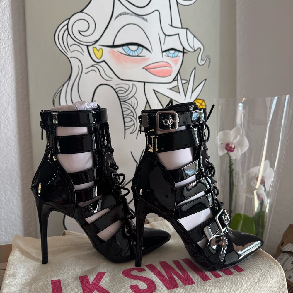 Patent leather heels